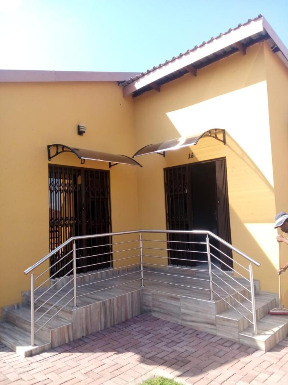 Divine Guest Lodge 勒斯滕堡 外观 照片